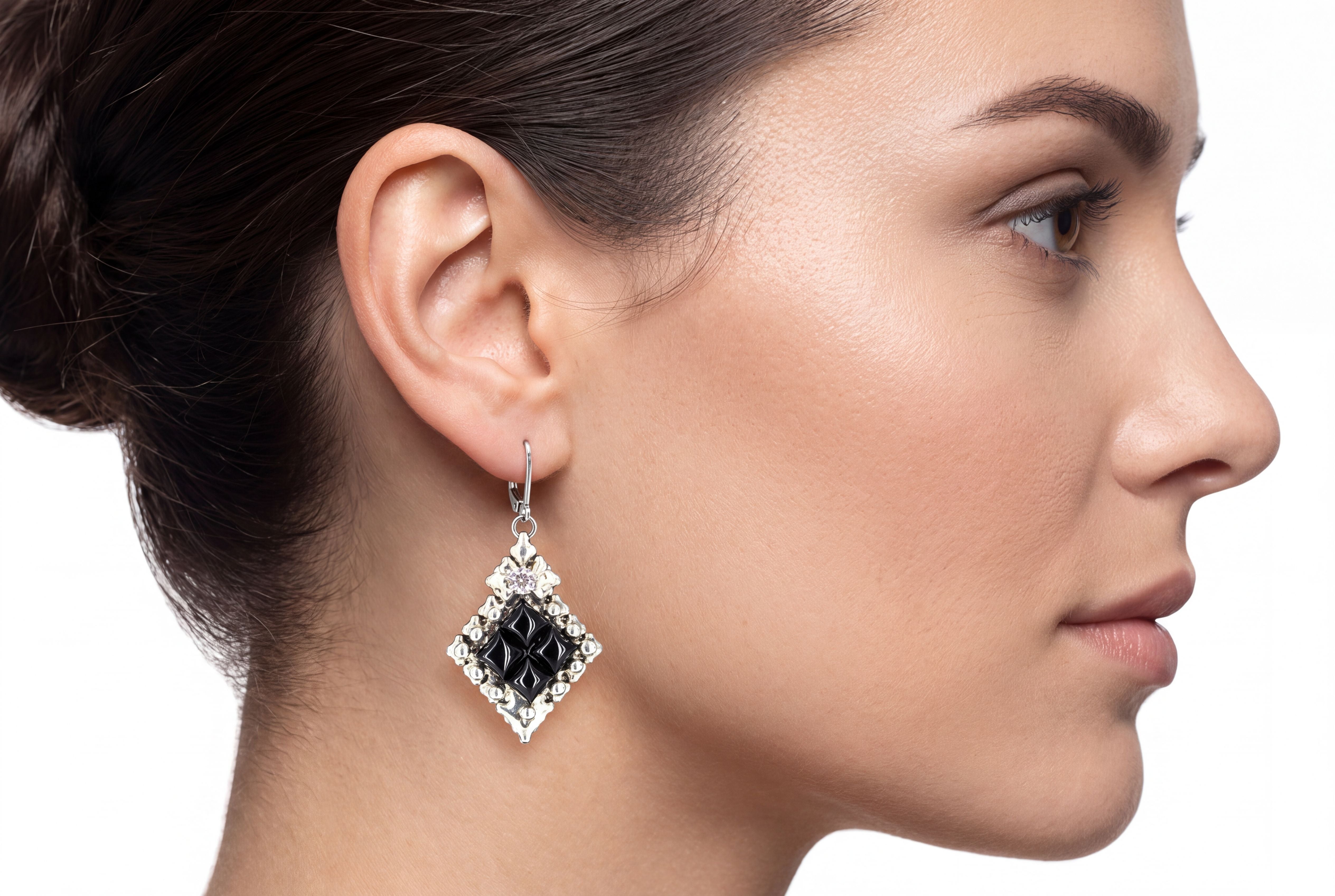 SG Liquid Metal PR-E1 – Antique Silver and Onyx Earring by Sergio Gutierrez