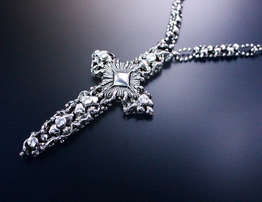 SG Liquid Metal by Sergio Gutierrez LEN 3409 – Antique silver finish - Cross necklace